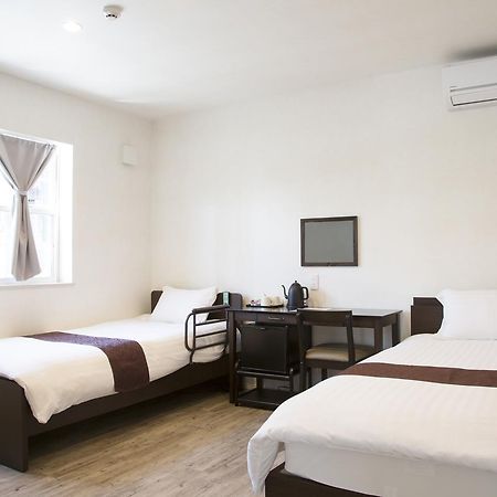 Guest House Diphylleia Grayi Hatsukaichi Bagian luar foto